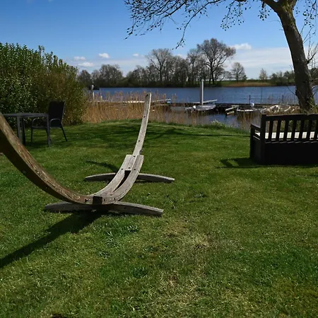 Sleep Space 2 - Tiny Spot Eider