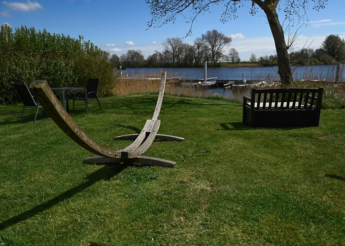 Sleep Space 2 - Tiny Spot Eider